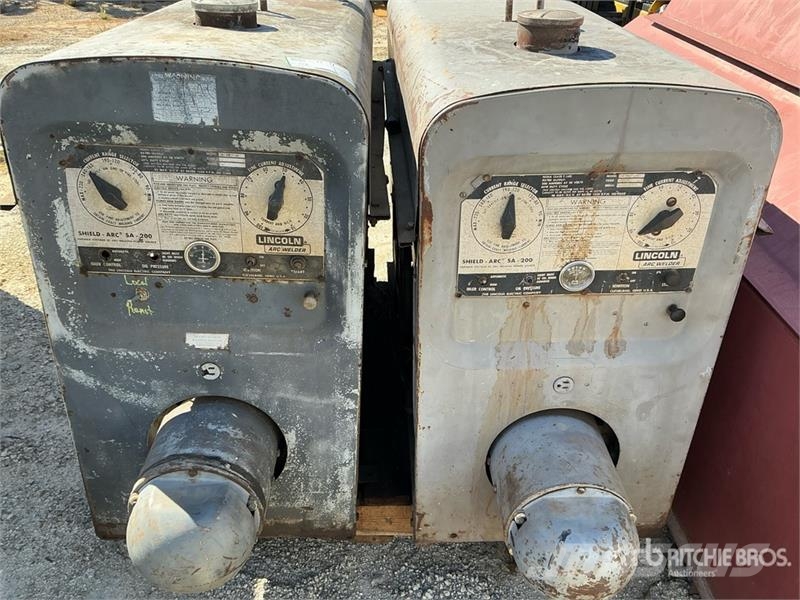 Lincoln of (2) Lincoln 200 A Stick Engine Driven Welder (I Welding Equipment