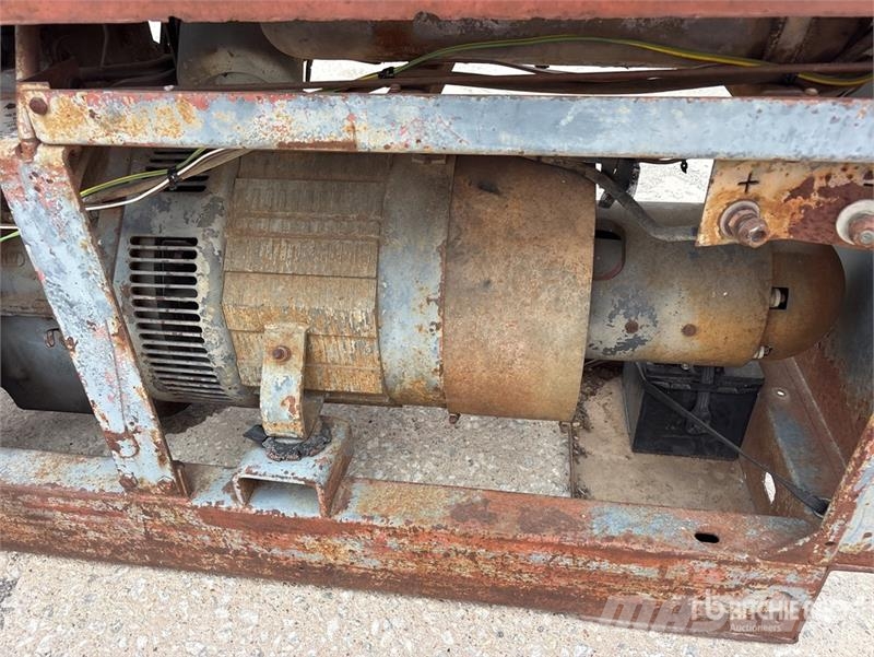 Lincoln SA250 Welding machines