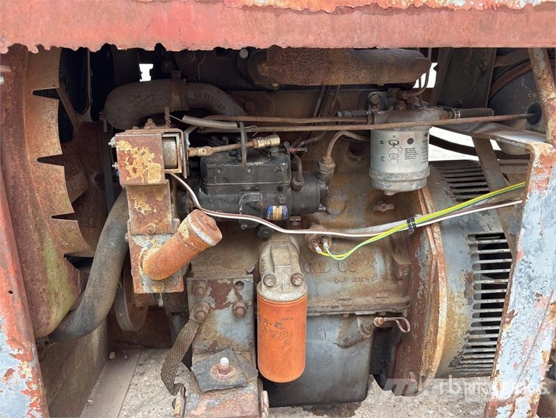 Lincoln SA250 Welding machines