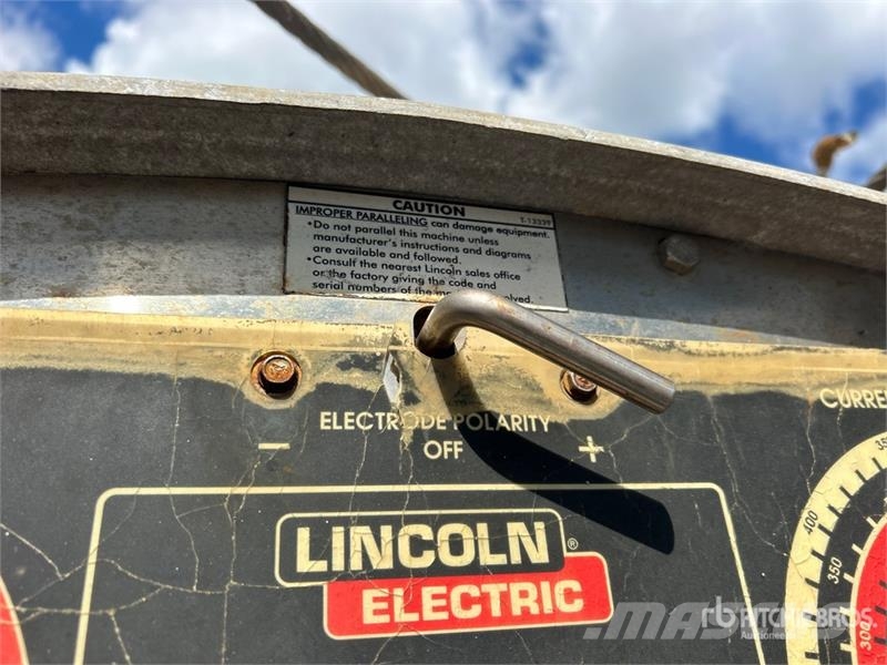 Lincoln SA500I 500 A Skid-Mounted Stick Engine Driven Weld Heggesztő berendezések