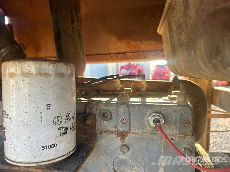 Lincoln Skid-Mounted Stick Engine Driven Welder (Inoperabl Aparati za zavarivanje
