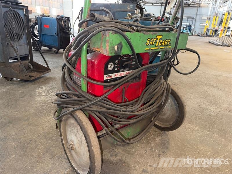 Lincon Electric AC-225 250 A Mobile Stick Electric Zváracie stroje