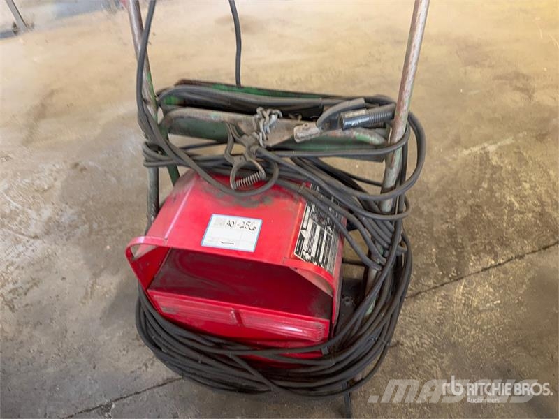 Lincon Electric AC-225 250 A Mobile Stick Electric Zváracie stroje
