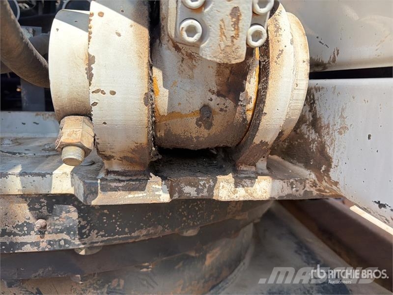 Link-Belt 240 LX Tracked Excavator Telakaivukoneet