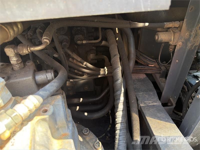 Link-Belt 240 LX Tracked Excavator Telakaivukoneet