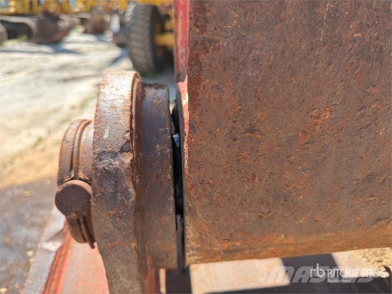Link-Belt 240 LX Tracked Excavator Telakaivukoneet