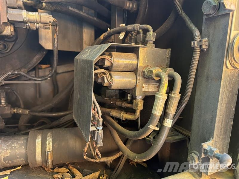 Link-Belt 240 LX Tracked Excavator Telakaivukoneet