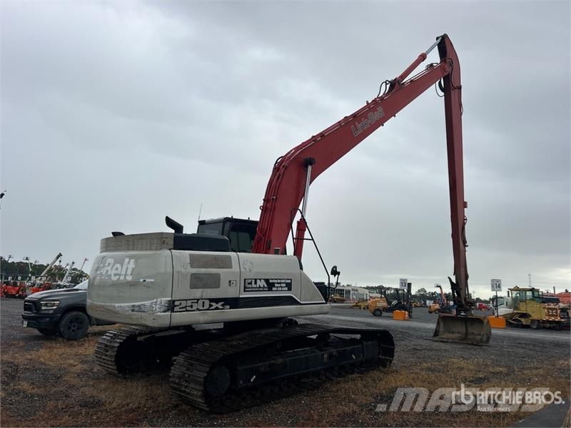 Link-Belt 250X3LF Long Reach Tracked Excavator Lánctalpas kotrók