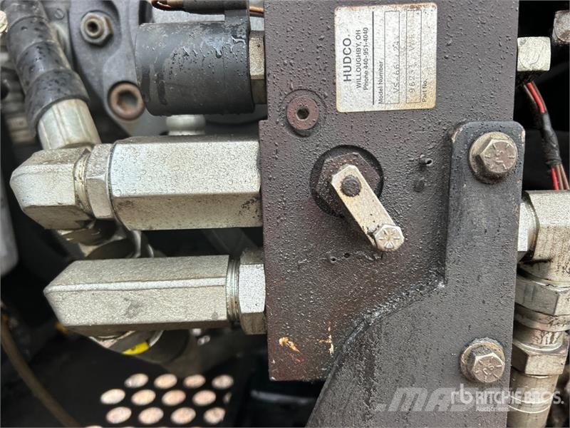 Link-Belt 250X3LF Long Reach Tracked Excavator Lánctalpas kotrók