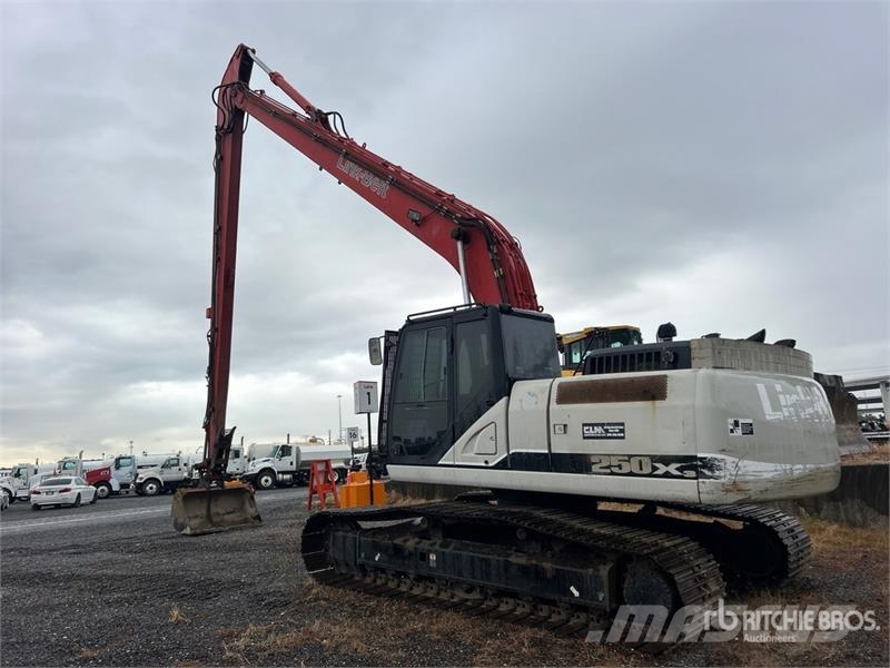 Link-Belt 250X3LF Long Reach Tracked Excavator Lánctalpas kotrók