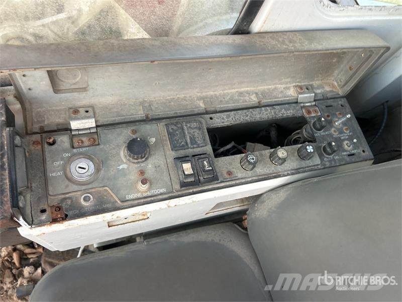 Link-Belt LS-2700 C II Tracked Excavator Gravemaskiner på larvebånd