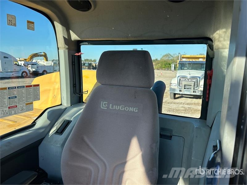 LiuGong CLG900 Tracked Excavator Rupsgraafmachines