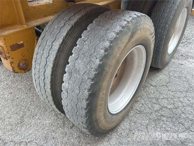 Load King 2060-40-2HD 40 ft T/A Belly Dump Trailer (Inoperab Bañeras