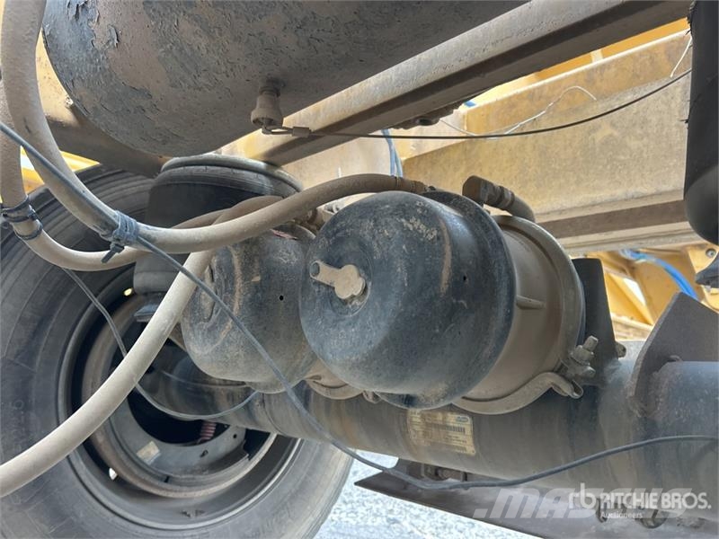 Load King 2060-40-2HD 40 ft T/A Belly Dump Trailer (Inoperab Bañeras