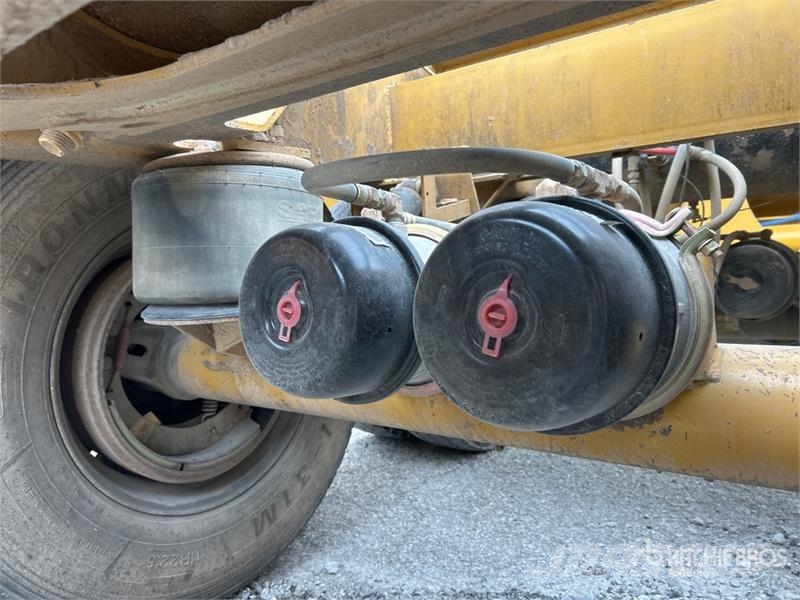 Load King 2060-40-2HD 40 ft T/A Belly Dump Trailer (Inoperab Bañeras