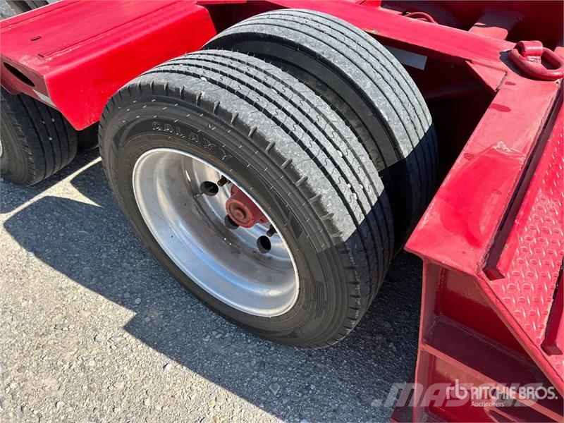 Load King 503/4DFM 52 ft Tri/A Lowboy Folding Neck Trailer Pranchas / Carrega-tudo