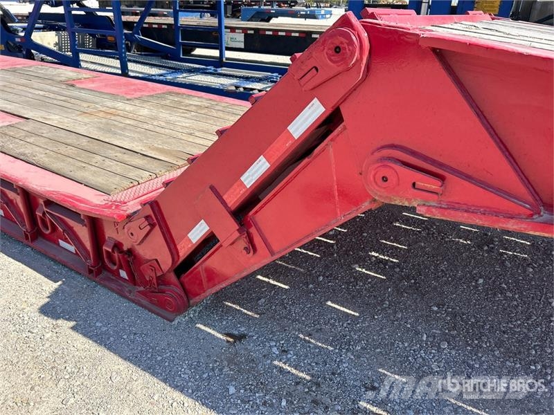 Load King 503/4DFM 52 ft Tri/A Lowboy Folding Neck Trailer Pranchas / Carrega-tudo