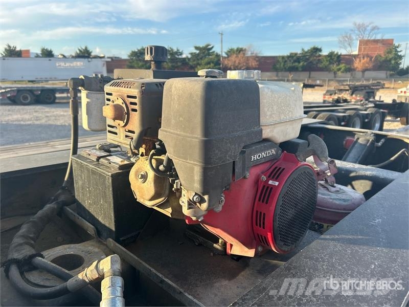 Load King 503/554SSSF 110000 lb Tri/A Removable Gooseneck Lo Zemie treileri
