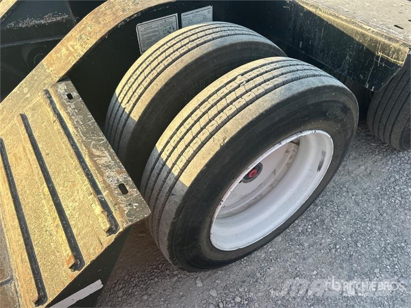 Load King 503/554SSSF 110000 lb Tri/A Removable Gooseneck Lo Zemie treileri