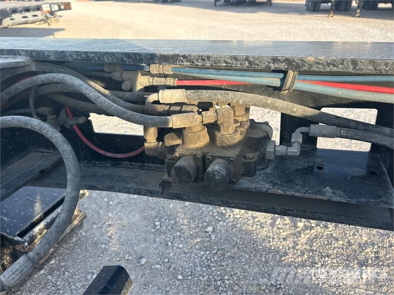 Load King 503/554SSSF 110000 lb Tri/A Removable Gooseneck Lo Zemie treileri