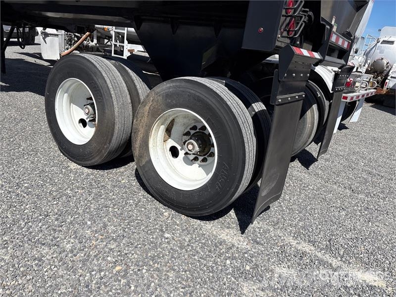 Load King RH3229 34 ft T/A End Dump Trailer Самоскиди