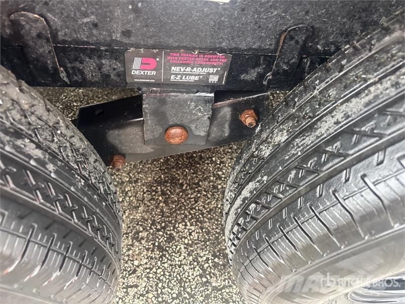 Load Trail 10550 lb 20 ft T/A Equipment Trailer Remorci transport vehicule