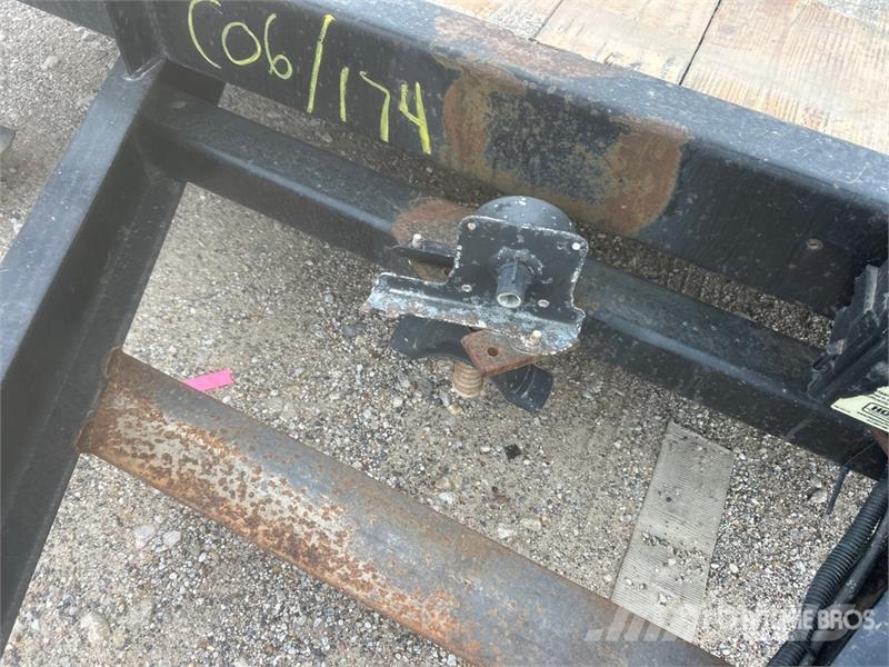 Load Trail 22 ft T/A Flatbed Trailer Flatbed/Dropside trailers