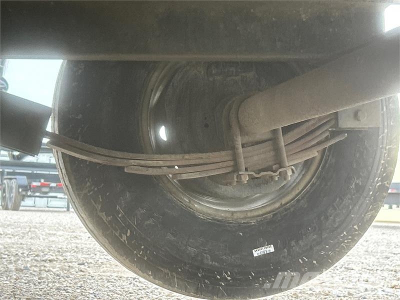 Load Trail 22 ft T/A Flatbed Trailer Flatbed/Dropside trailers