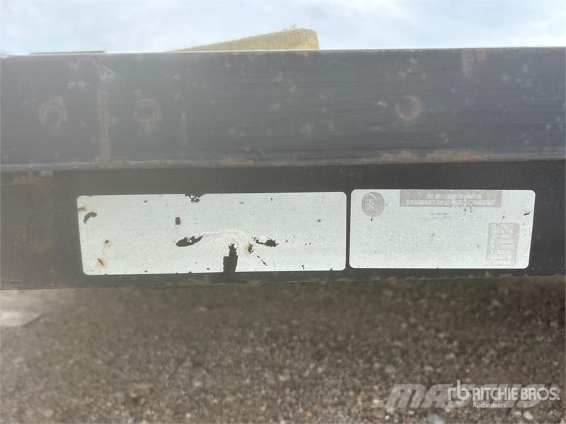 Load Trail 22 ft T/A Flatbed Trailer Flatbed/Dropside trailers