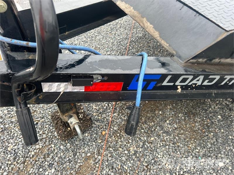 Load Trail 22 ft T/A Tilt Deck Trailer 低架裝載車
