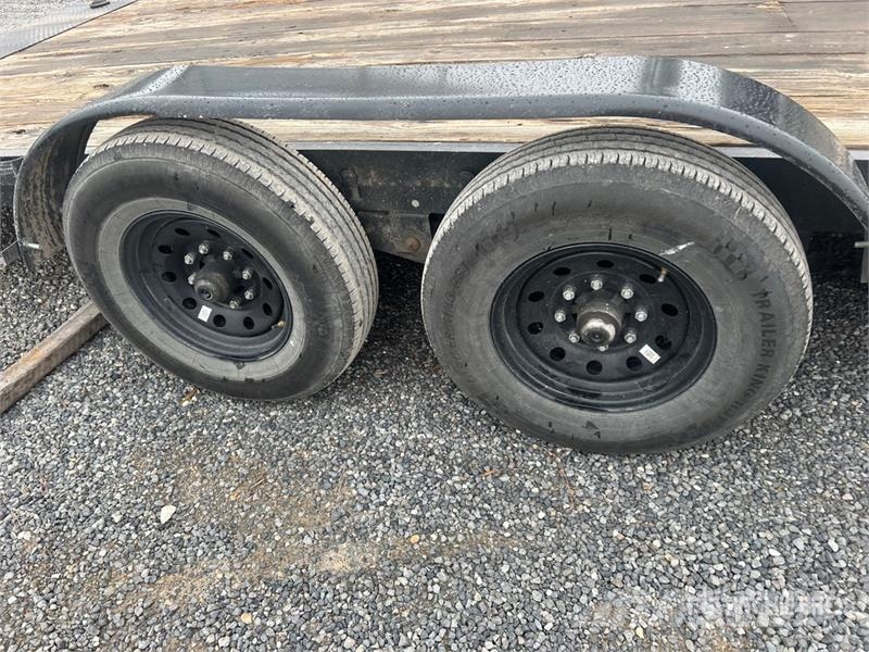 Load Trail 22 ft T/A Tilt Deck Trailer 低架裝載車