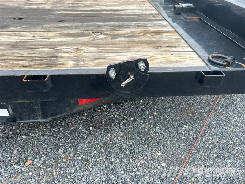 Load Trail 22 ft T/A Tilt Deck Trailer 低架裝載車