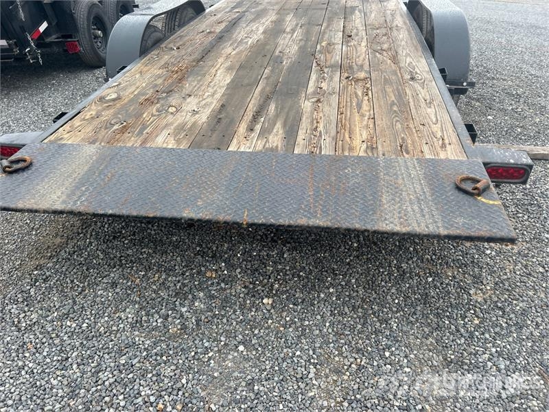 Load Trail 22 ft T/A Tilt Deck Trailer 低架裝載車