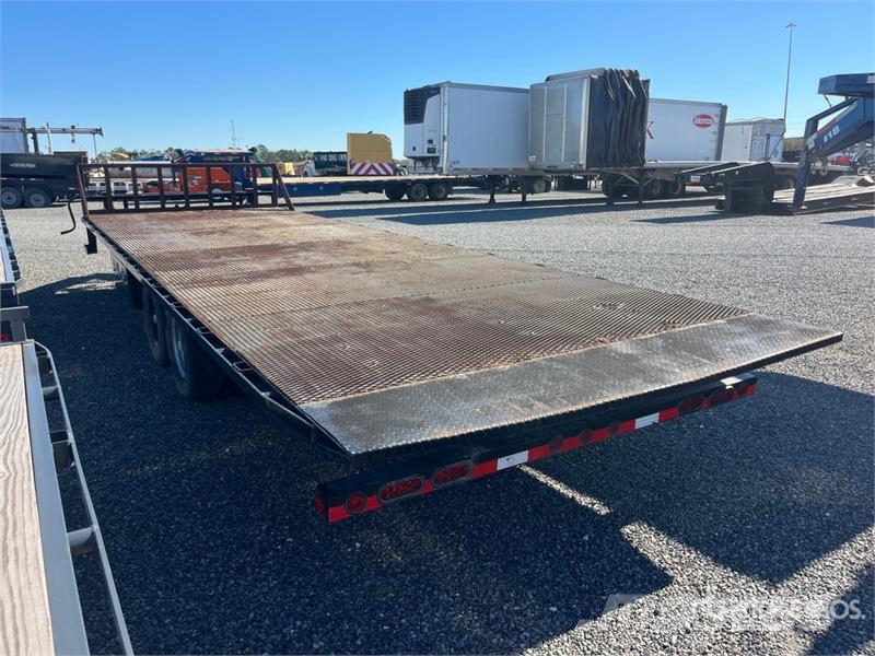 Load Trail 26 ft T/A Tilt Deck Trailer Maskintransporter