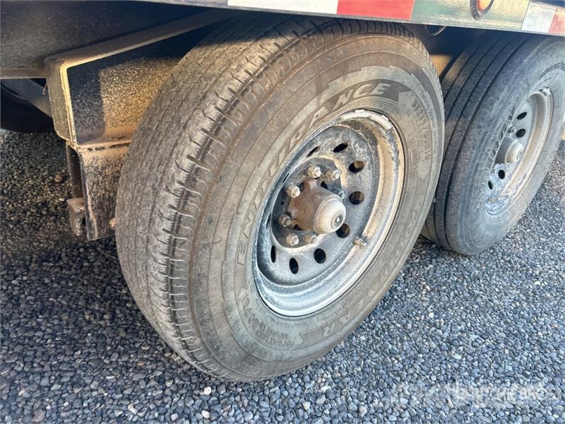 Load Trail 26 ft T/A Tilt Deck Trailer Maskintransporter