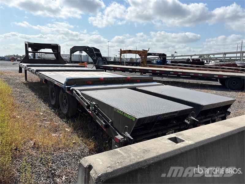 Load Trail 30 ft T/A Gooseneck Equipment Trailer Oprijwagen
