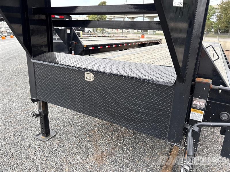 Load Trail 40 ft T/A Gooseneck Equipment Trailer Auto pārvadāšanas treileri