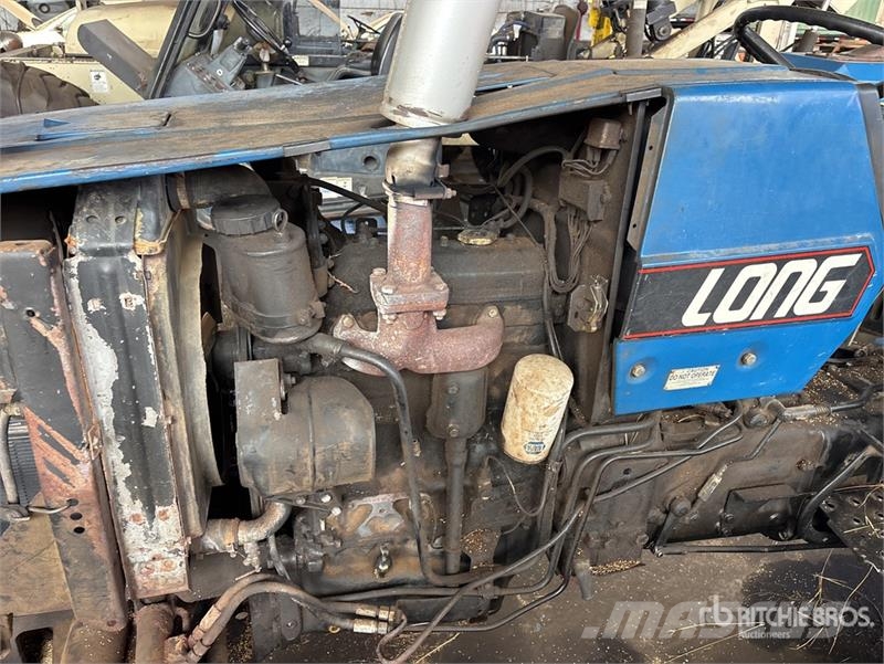 Long 2052 2WD Utility Tractor جرارات مدمجة