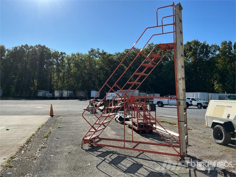  Louisville Rolling Ladder Drugi deli
