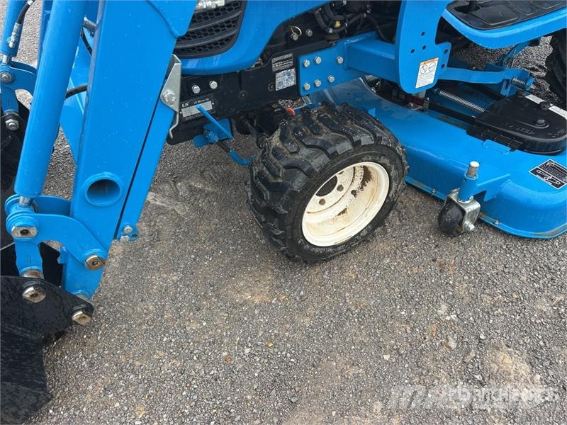 LS Mtron 122HST Utility Tractor Трактори
