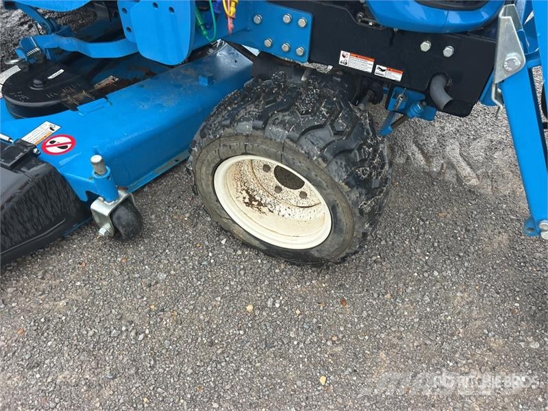 LS Mtron 122HST Utility Tractor Трактори