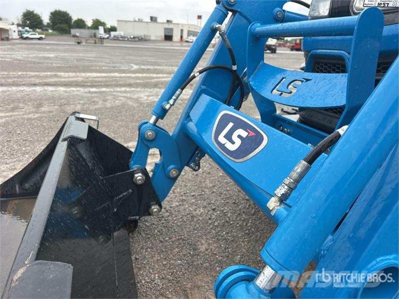 LS Mtron 122HST Utility Tractor Трактори