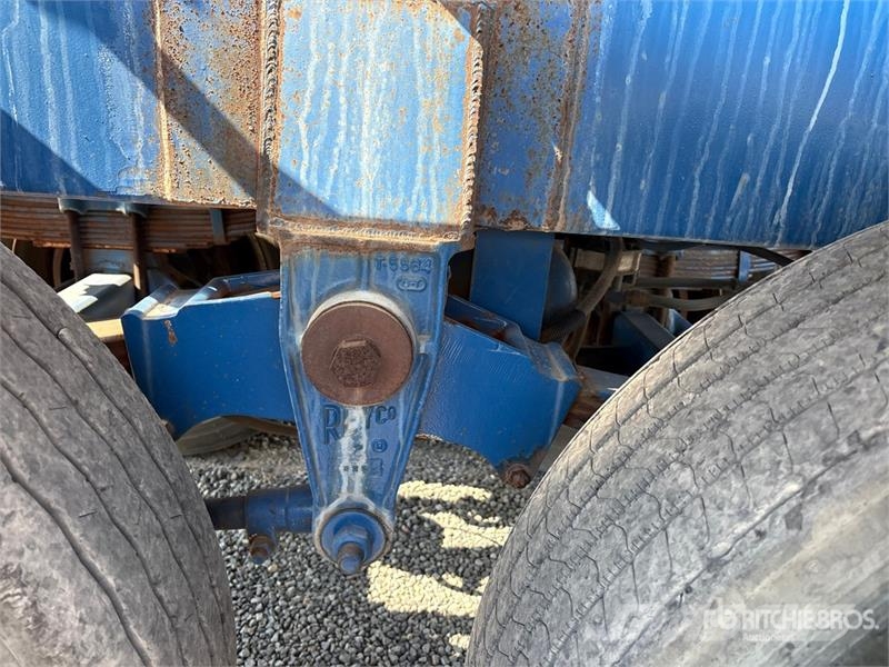 Lubbock Manufacturing MC331 T/A Tanker Trailer مقطورات ذات صهاريج