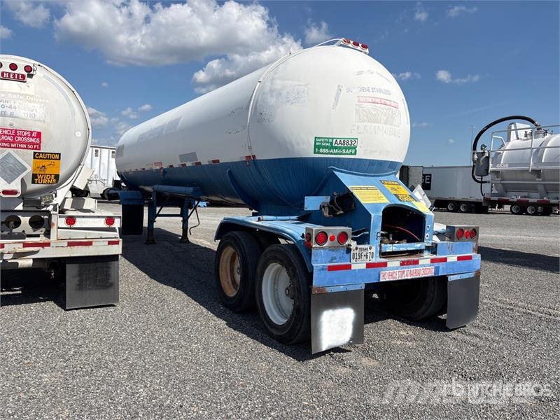 Lubbock Trailers MC331 T/A Tanker Trailer Tartályos pótkocsik