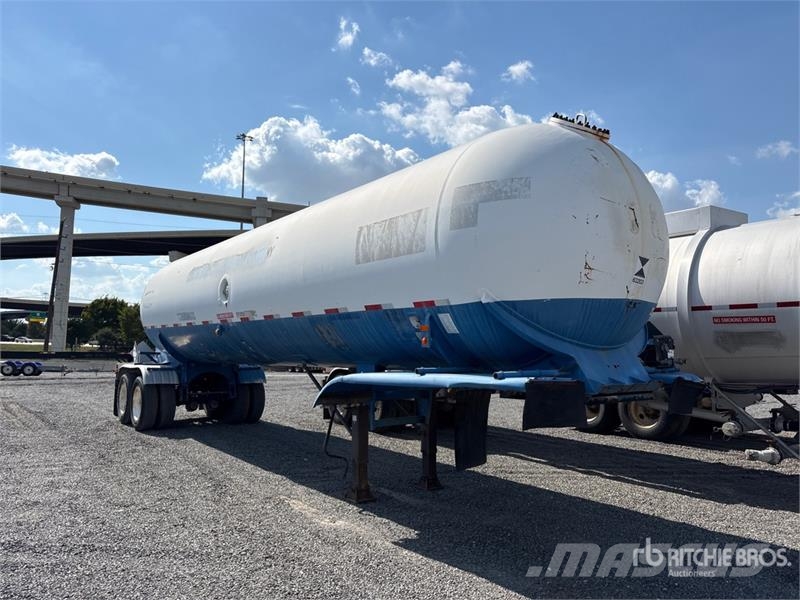 Lubbock Trailers MC331 T/A Tanker Trailer Tartályos pótkocsik