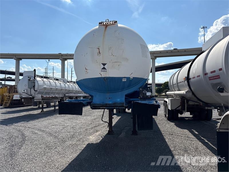 Lubbock Trailers MC331 T/A Tanker Trailer Tartályos pótkocsik