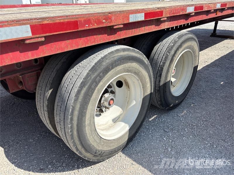 Lufkin 45 ft T/A Flatbed Trailer Valníky
