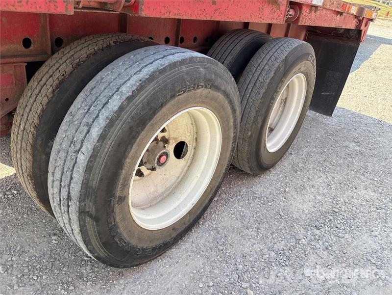 Lufkin 45 ft T/A Flatbed Trailer Valníky