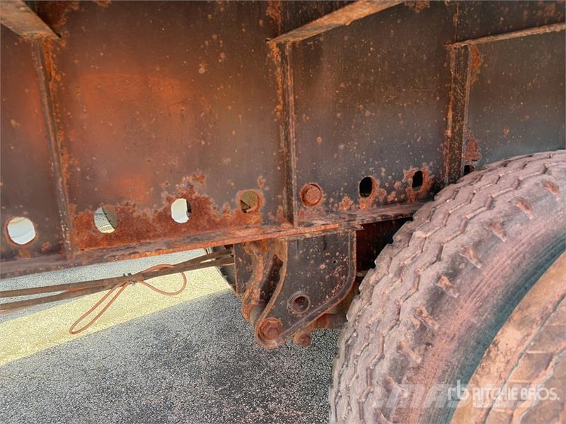 Lufkin 48 ft T/A Flatbed Trailer Valníky