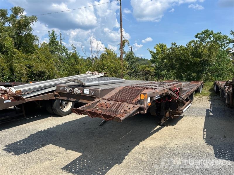 Lufkin PMDF 52 ft T/A Step Deck Trailer Низькорамні причепи